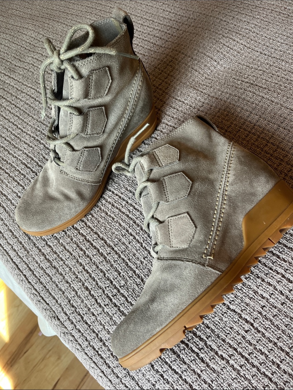 Sorel gray Lace-Up Wedge Ankle Boots size 7.5
